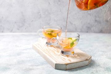 Sirup sederhana dapat dibuat sendiri di rumah dengan beberapa bahan.