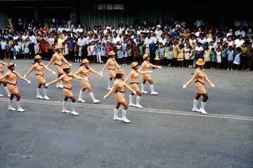 Jawab Soal Bahasa Inggris Buku Kurikulum Merdeka Kelas VIII Chapter 1 Unit 2, Going to a Parade