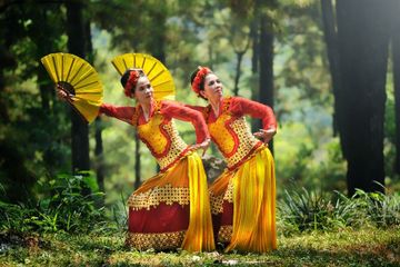 Properti Tari Jaipong, Tari Tradisional Khas Jawa Barat