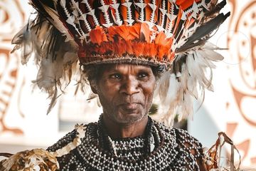Properti Tari Perang Papua atau Tari Falabea