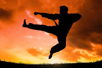 Analisis Keterampilan Gerak Elakan Samping dan Lurus pada Pencak Silat
