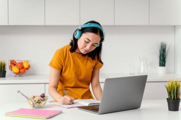 Jawab Soal Bahasa Inggris Kelas XII Chapter 11, How to Learn English from Song