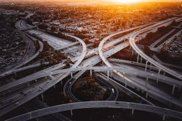 Kapan Jalan Layang Pertama Dibangun di Indonesia?