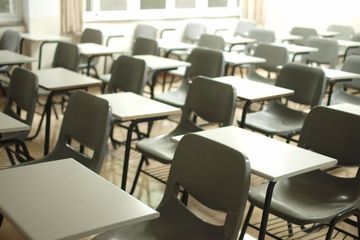 Beasiswa ADEM 2023 dibuka untuk siswa lulusan SMP di wilayah khusus.
