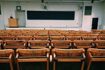 Persyaratan dan Jalur Penerimaan Beasiswa ADik