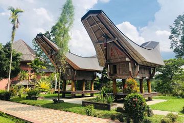 Nama Rumah Adat dari Daerah-Daerah di Indonesia