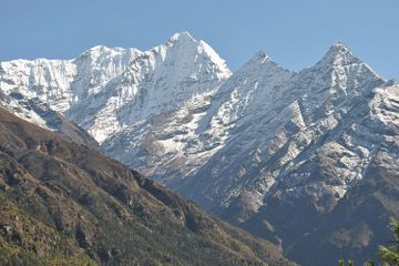 Apakah Himalaya dan Everest Itu Sama?