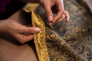 Fungsi Kerajinan Tekstil Modern dan Tradisional  Indonesia