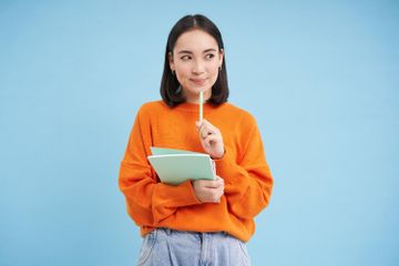 Pada buku Bahasa Inggris Kelas VII Section 5, Part B materi 'Language Focus' terdapat soal melengkapi kalimat. 