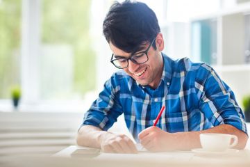 Pada buku Bahasa Indonesia Kelas X Kurikulum Merdeka Bab 5,  halaman 143, terdapat soal Tabel 5.9. 