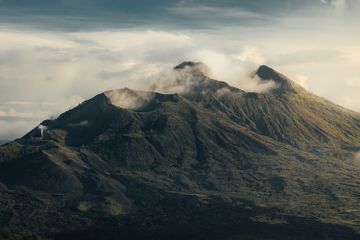 3 Tanda Letak Geologis Indonesia, Materi Geografi Kelas XI Kurikulum Merdeka