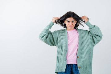 Ada beberapa tips merawat rambut bersih dan kuat yang bisa dicoba.