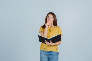 Isi teks persuasi terdiri dari beberapa unsur.