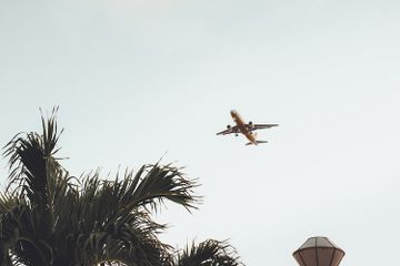 Bagaimana Cara Pesawat Mencari Jalan di Udara?