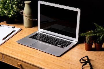 Jawab Soal Bahasa Indonesia Pertanyaan Teks Negosiasi 'Membeli Laptop Baru' No. 1-5, Kelas X Kurikulum Merdeka