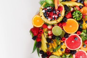 Jenis Makanan yang Baik Dikonsumsi saat Cuaca Panas