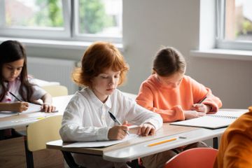 Menjaga fokus saat kelas pagi di sekolah merupakan hal yang penting.