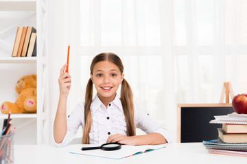 Pada buku Bahasa Inggris Kelas VIII Kurikulum Merdeka, Chapter 4, halaman 228, terdapat soal Worksheet 4.22. 