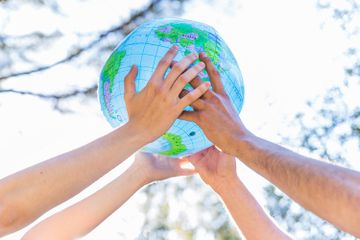 3 Tantangan Menjaga Harmoni dan Solidaritas Global bagi Indonesia, Materi PPKn Kelas IX Kurikulum Merdeka