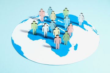Globalisasi berpengaruh pada berbagai aspek kehidupan.
