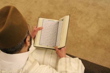 Benarkah Al-Qur'an Turun di Malam Lailatul Qadar?