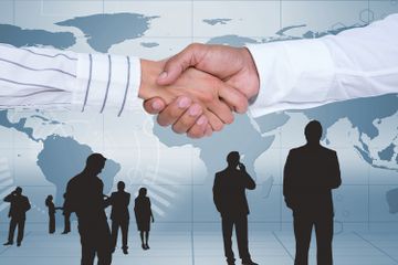 Kerja sama Internasional dapat dibedakan menjadi tiga bentuk.
