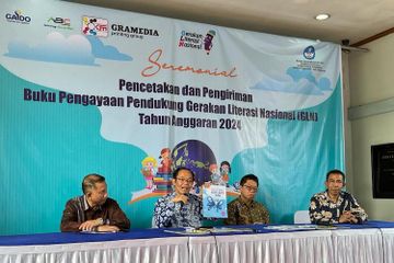 Acara Seremonial Pencetakan dan Pengiriman Buku Pengayaan Pendukung Gerakan Literasi Nasional (GLN) Tahun Anggaran 2024 digelar di Gramedia Printing Site Cikarang pada Senin (6/5/2024).