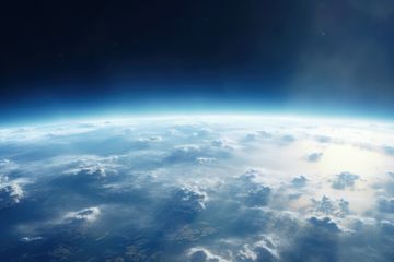 Ada beberapa pengaruh lapisan atmosfer bagi planet Venus dan Bumi.