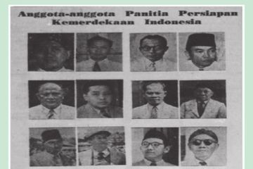 (tangkapan layar) Terdapat soal Asesmen bagian esai pada Bab 4 'Proklamasi Kemerdekaan' pada buku Sejarah kelas XI halaman 166-167.