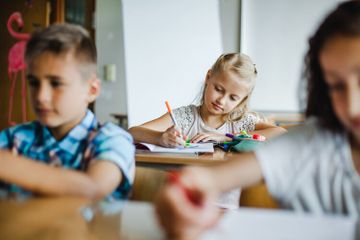 Jawab Soal Bahasa Inggris Teks 'Let's Clean Up!', Kelas VII Kurikulum Merdeka