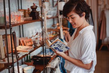 Singkatan dalam bahasa Inggris disebut dengan 'abbreviation'.