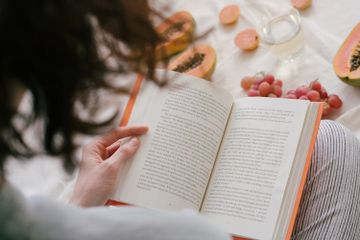 'Seselan' adalah kata imbuhan yang dimasukkan di tengah kata dalam bahasa Jawa.