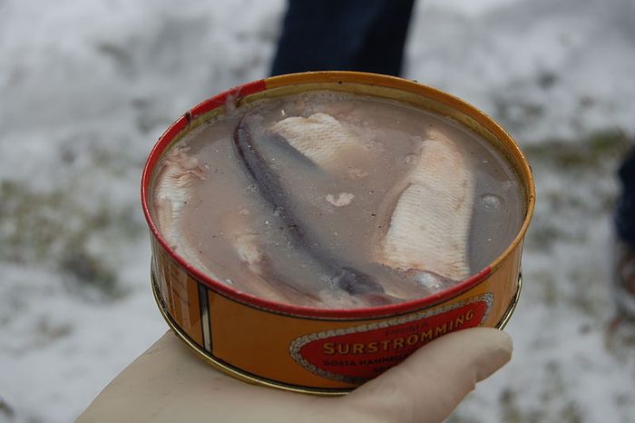 Ikan fermentasi kalengan yang disukai di Swedia