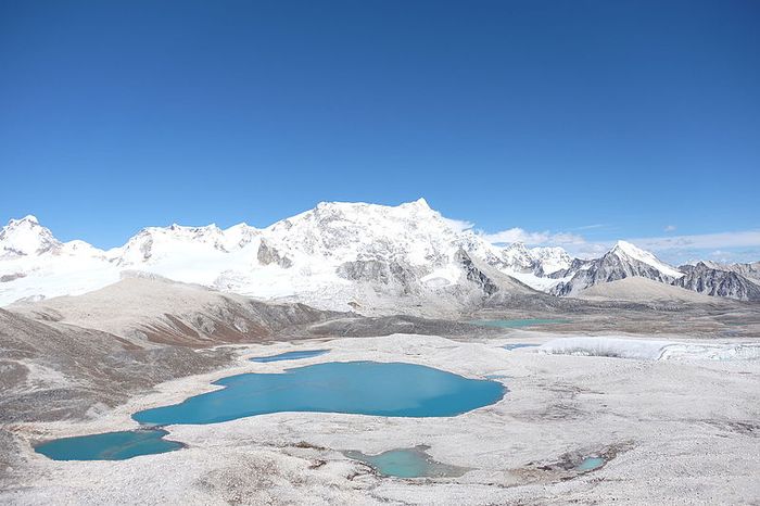 Gunung Gangkhar Puensum di Bhutan