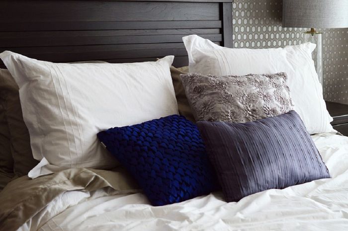 Benarkah tidur tanpa menggunakan bantal lebih sehat daripada menggunakan bantal?