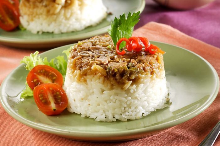 Nasi Tim Ayam Bawang