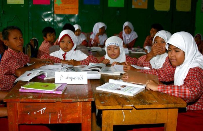 Handayani dibuat oleh tut wuri semboyan Pendidikan Indonesia