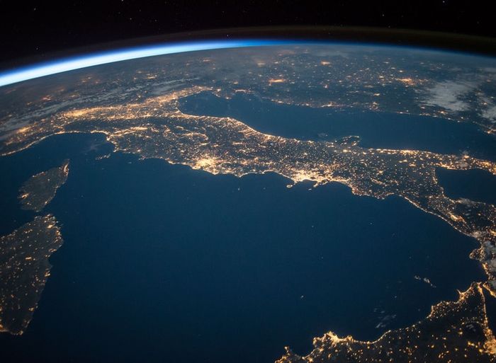 Ciri Ciri Dan Karakteristik Planet Bumi Planet Paling Ideal Untuk Makhluk Hidup Semua Halaman Bobo