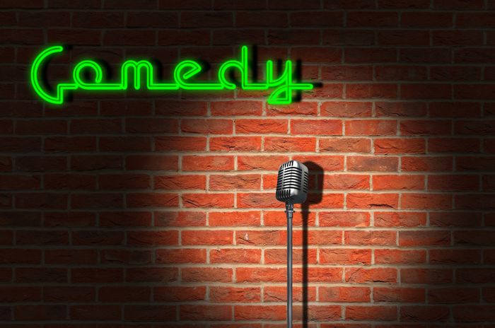 Terdapat program studi stand up comedy di Inggris.
