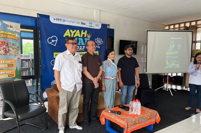 Program AYAH SIAP diselanggarakan oleh Nakita dan Majalah Bobo di RPRTA Kembangan Utara, Jakarta Barat.