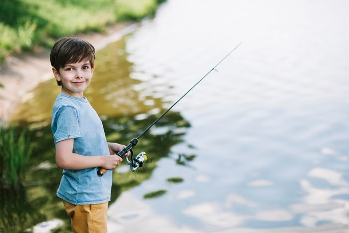 Hobi memancing.