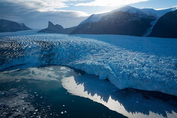 Gletser di Kutub Utara.
