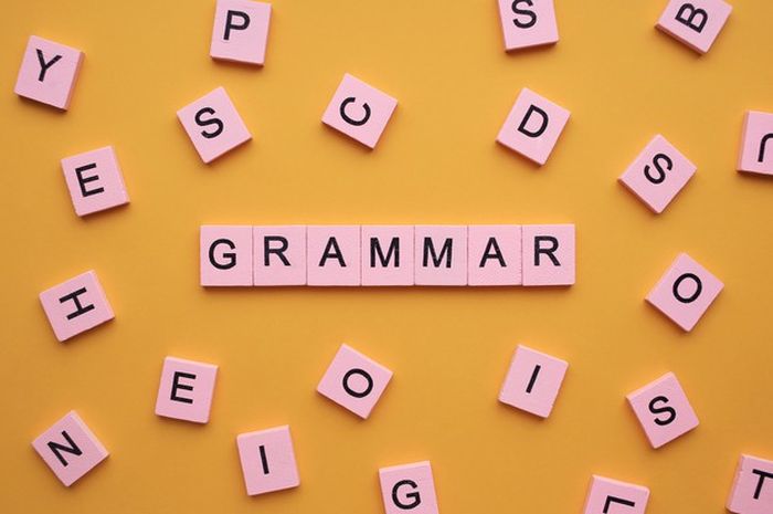 Ini penjelasan dan contoh penggunaan grammar to be.