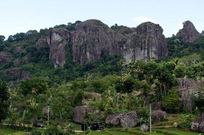 Gunung berapi purba.