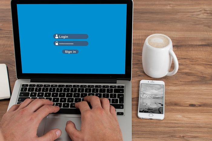 Ada beberapa hal yang bisa dilakukan agar aman saat menggunakan internet.