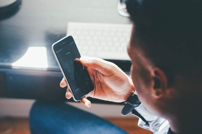 Merawat baterai sangatlah penting, agar smartphone tetap awet.