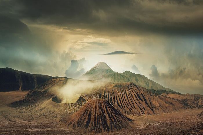 Vulkanisme adalah pembentukan gunung api.