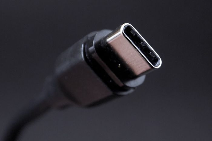 Kabel USB type C saat ini sudah banyak digunakan.