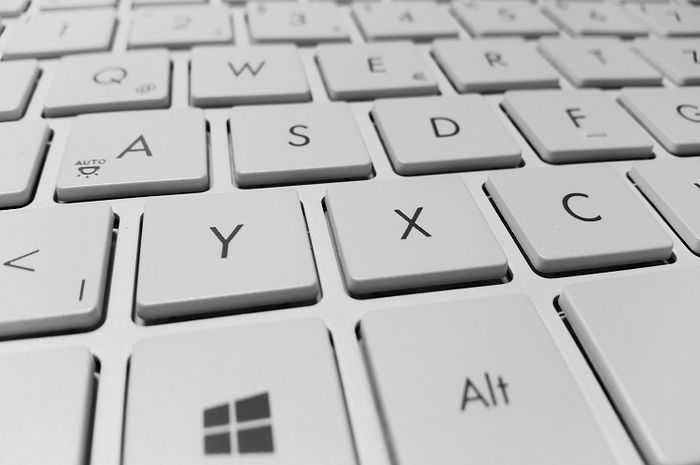 Salah satu jenis keyboard adalah keyboard mekanikal.