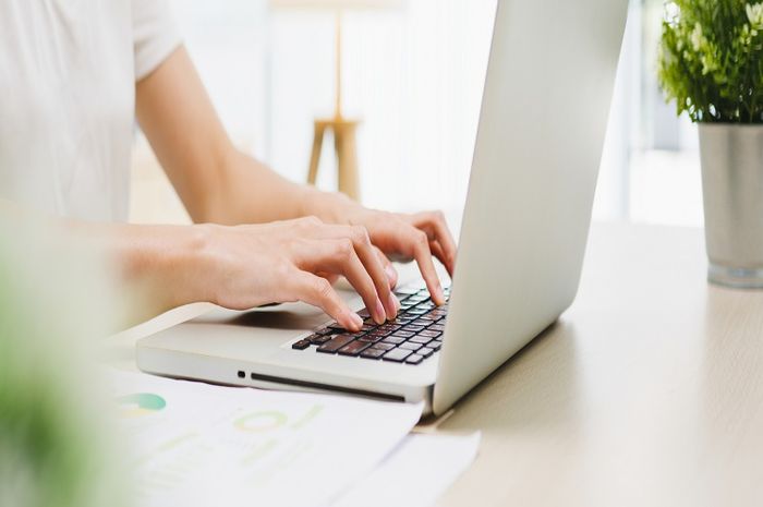 Kita bisa memasukkan tanda tangan kita kedalam microsoft word dan menjadikan tanda tangan kita digital.